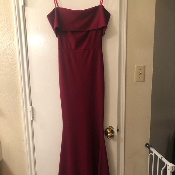 Maroon off shoulder dress - Picture 2 of 2